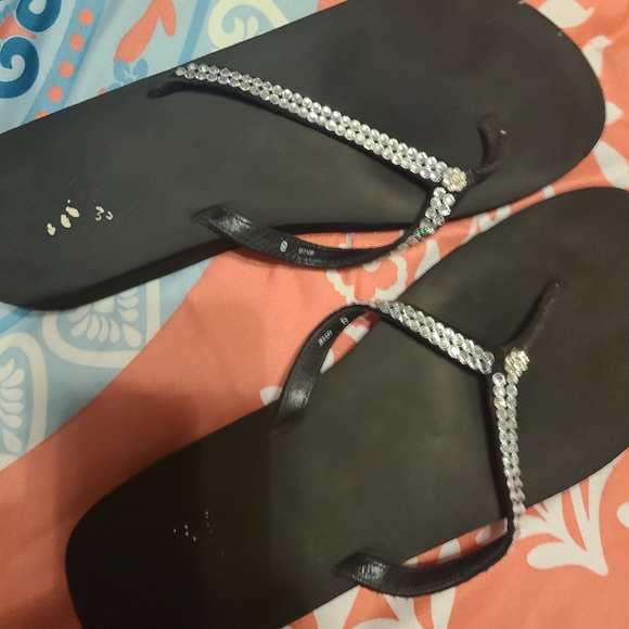 Black yellowbox flip flops - Picture 2 of 3